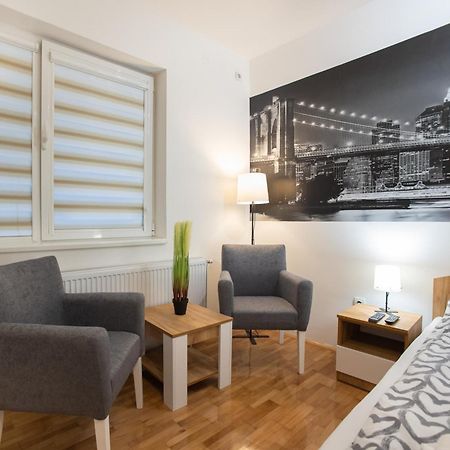 V & V Studio Apartments 2 Ni Extérieur photo