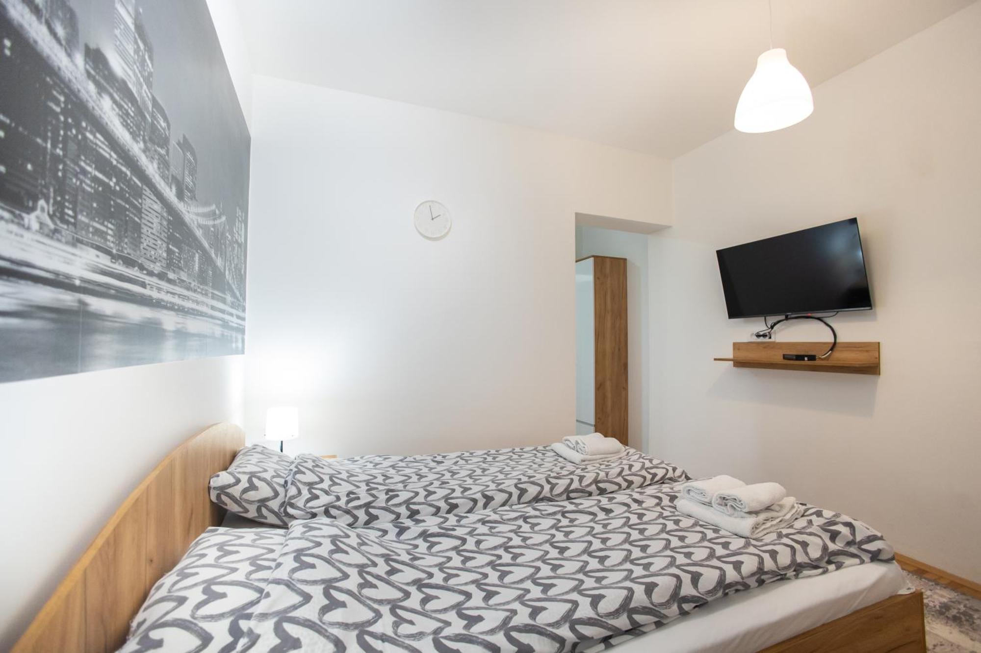 V & V Studio Apartments 2 Ni Extérieur photo