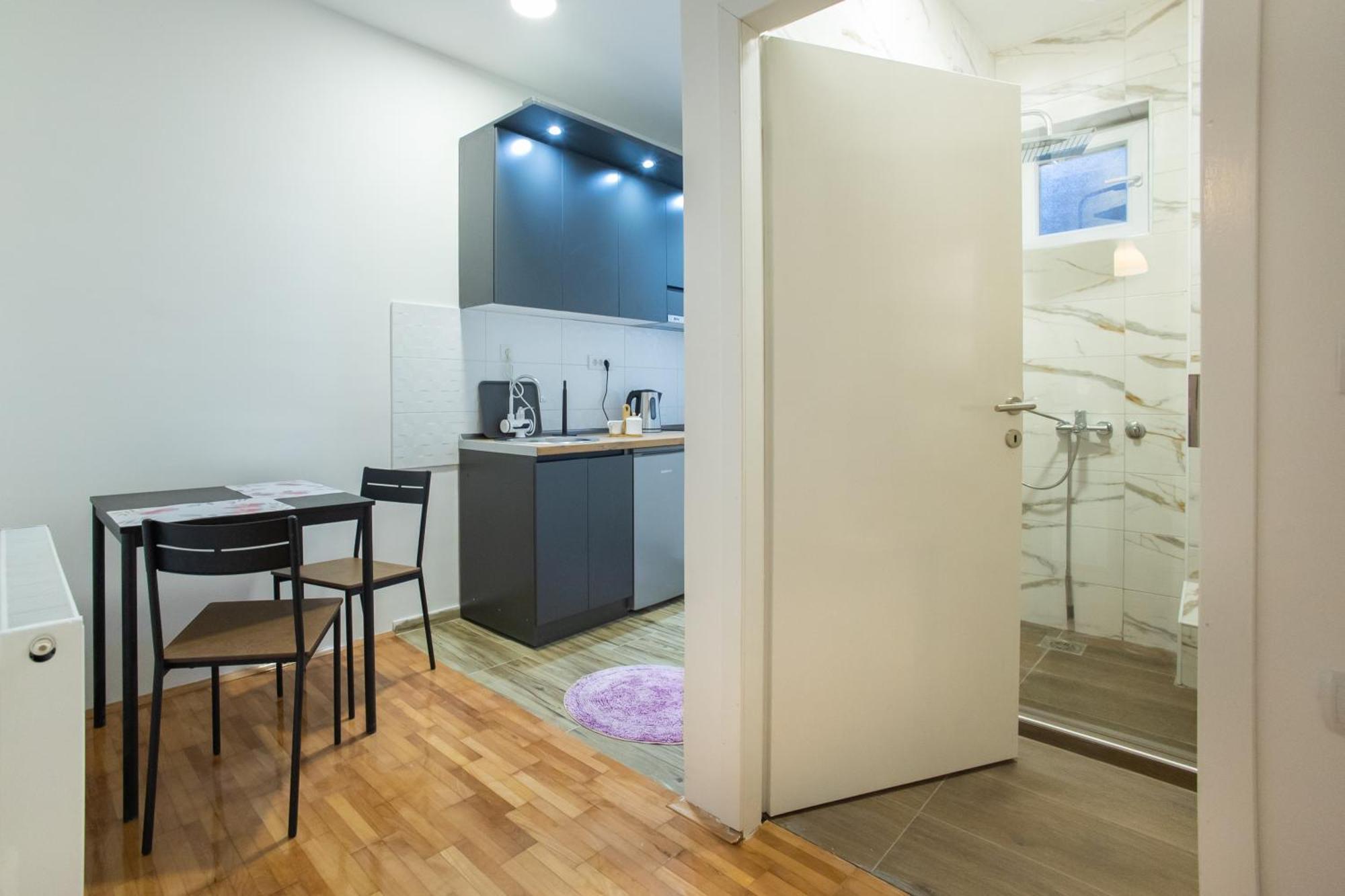 V & V Studio Apartments 2 Ni Extérieur photo
